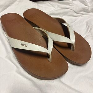 Reef Women's Brown and White Sandals